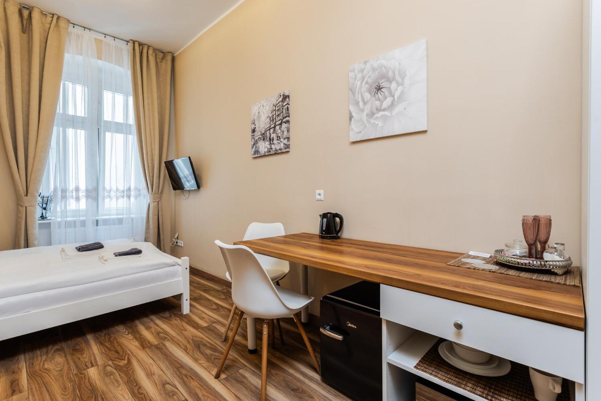 Functional And Comfortable Very Berry Studios In Poznan By Noclegi Renters Esterno foto