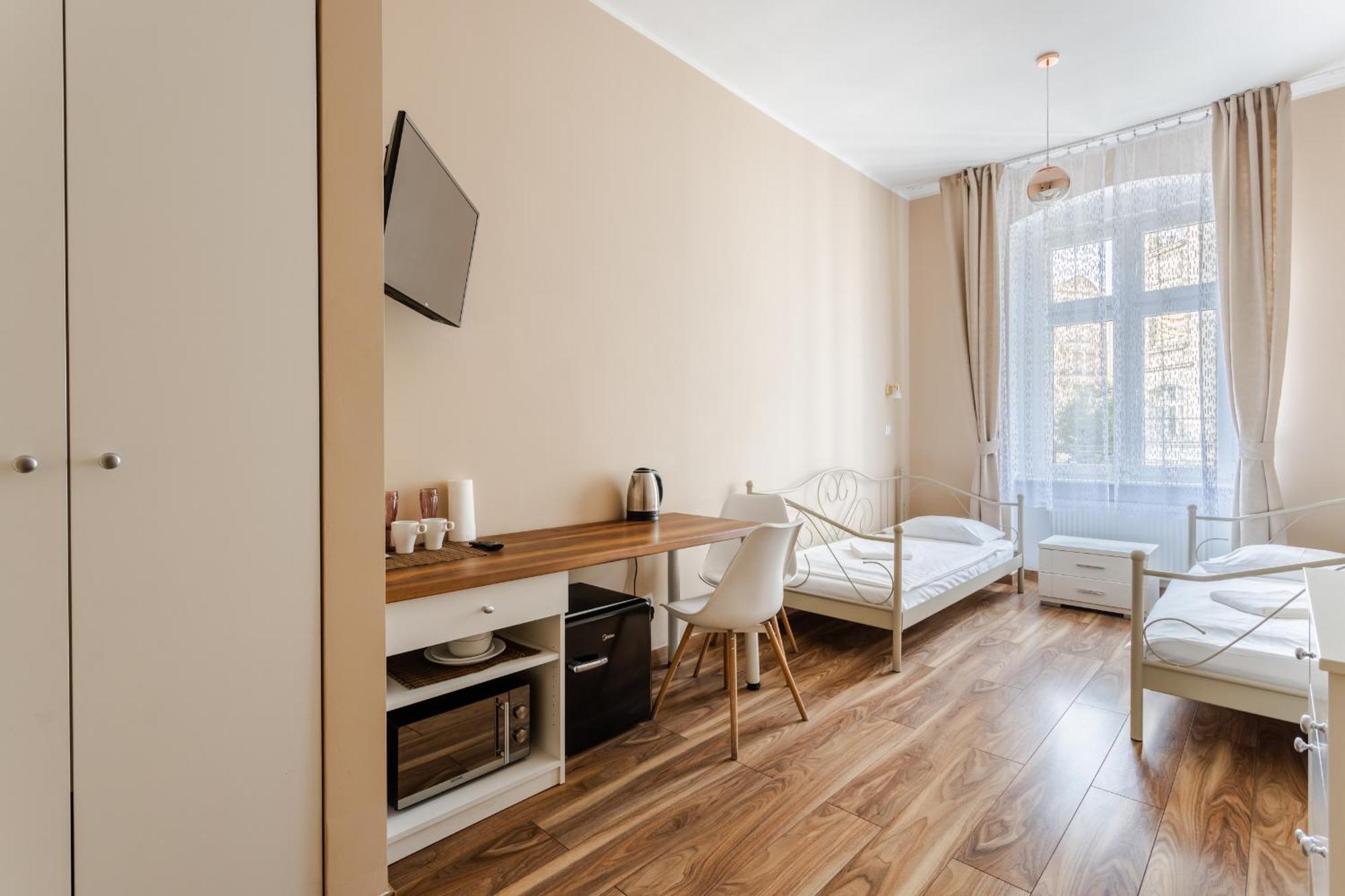 Functional And Comfortable Very Berry Studios In Poznan By Noclegi Renters Esterno foto