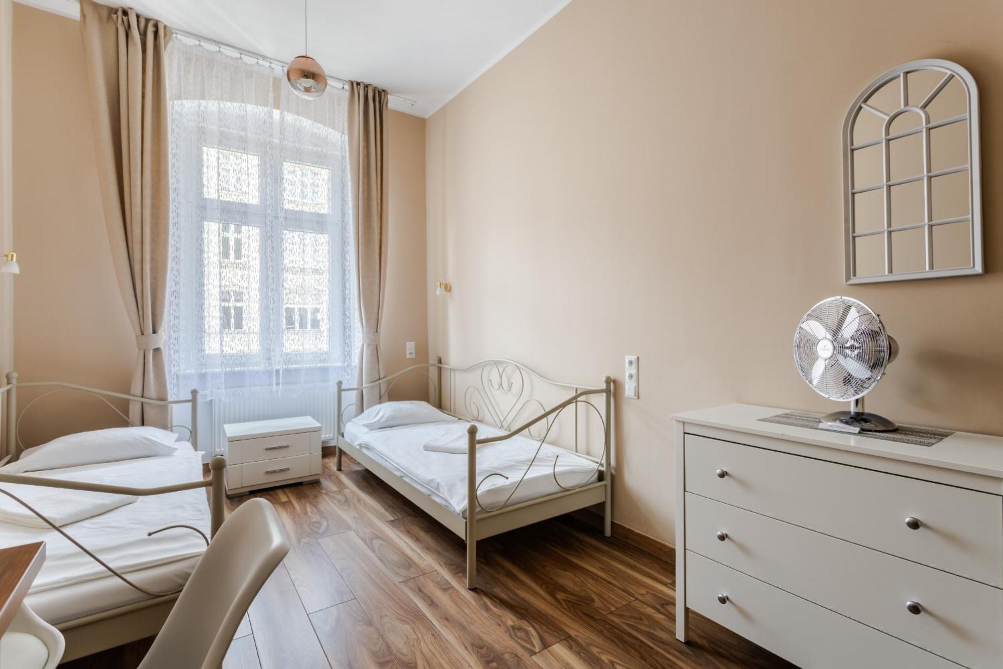 Functional And Comfortable Very Berry Studios In Poznan By Noclegi Renters Esterno foto
