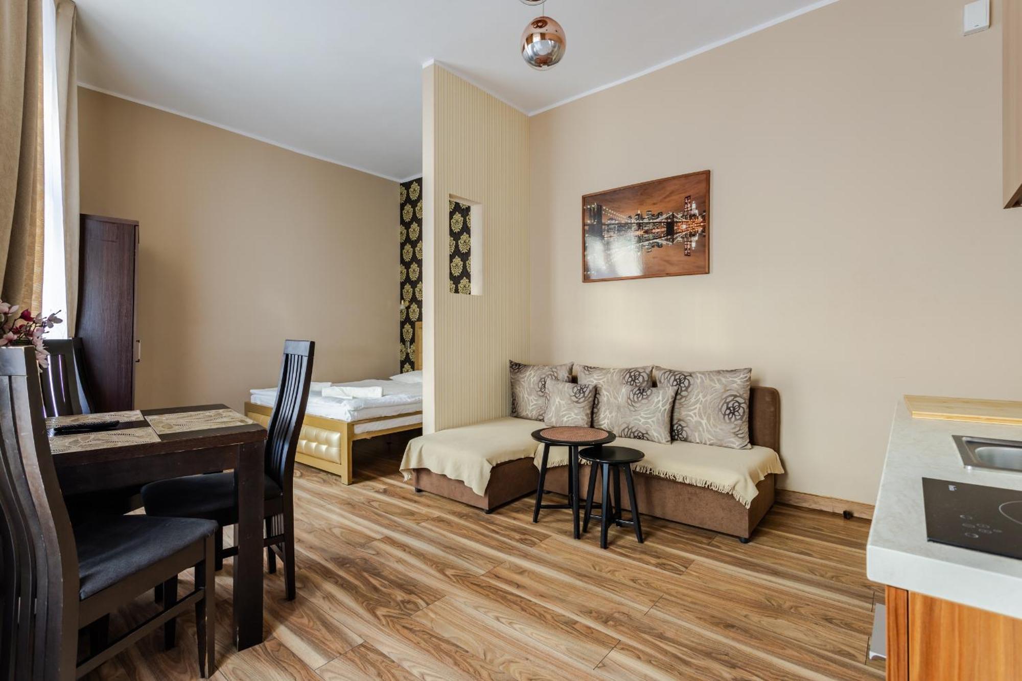Functional And Comfortable Very Berry Studios In Poznan By Noclegi Renters Esterno foto