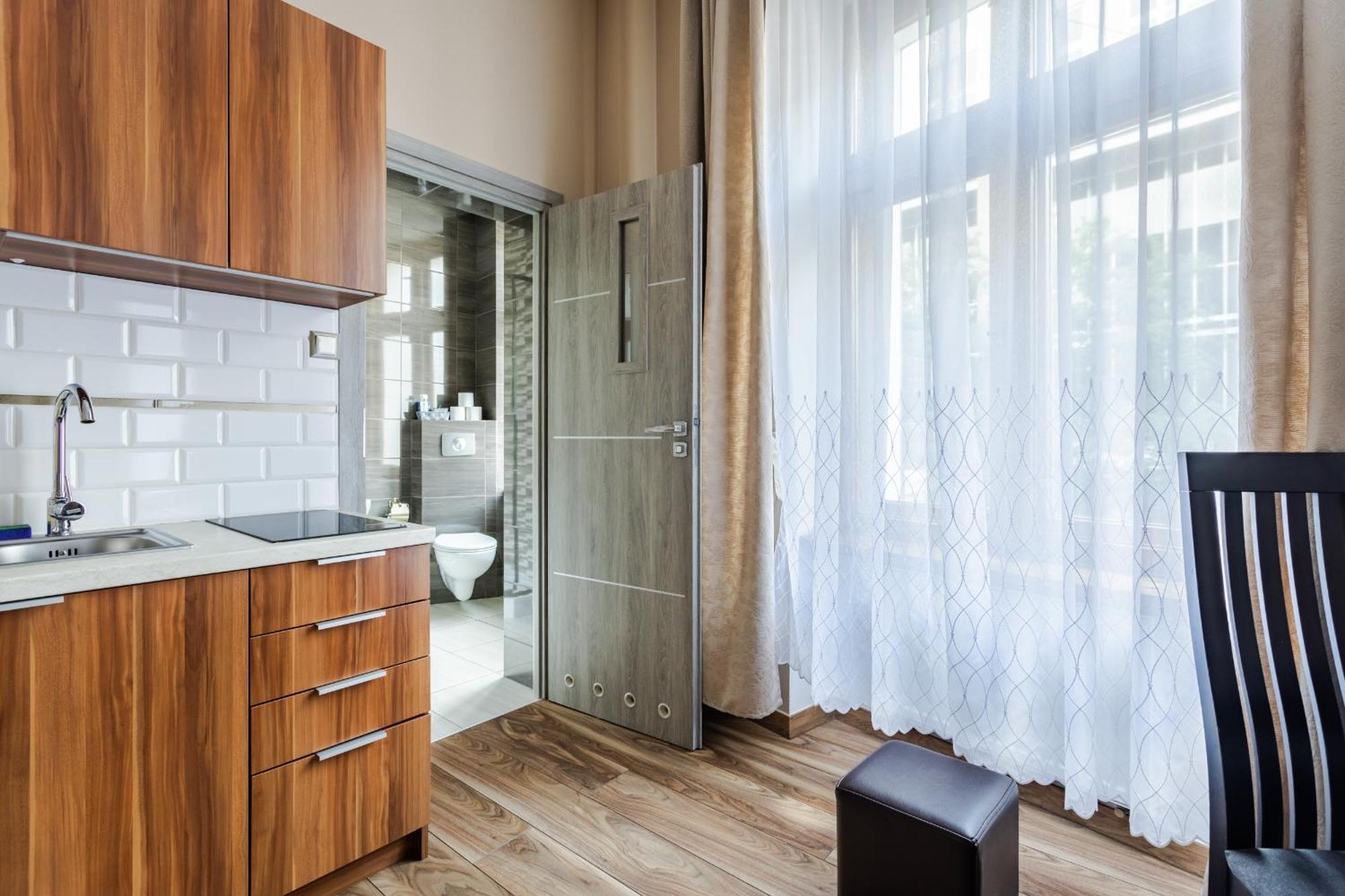 Functional And Comfortable Very Berry Studios In Poznan By Noclegi Renters Esterno foto