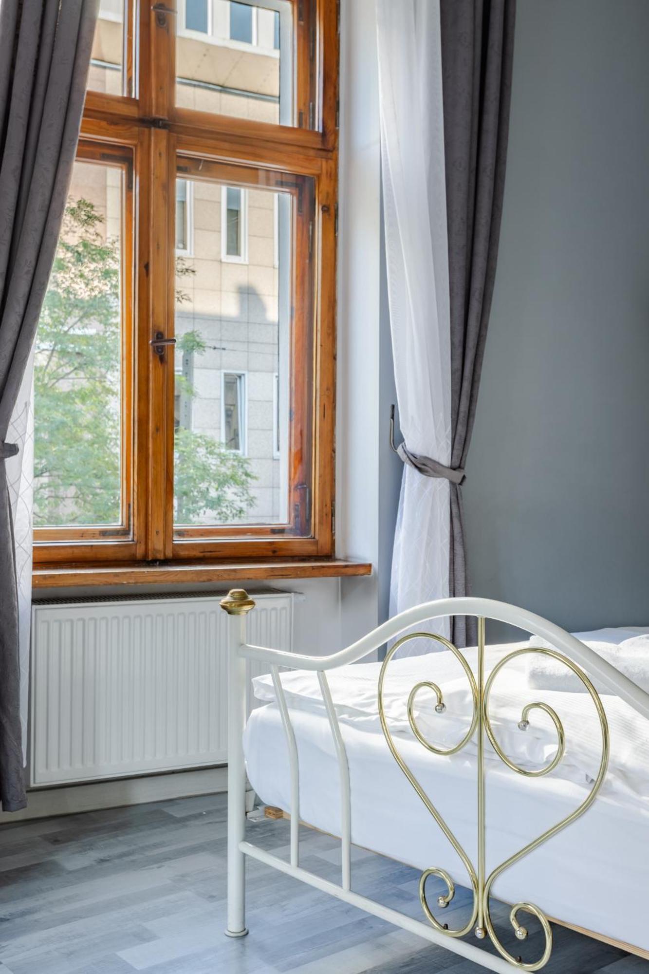 Functional And Comfortable Very Berry Studios In Poznan By Noclegi Renters Esterno foto