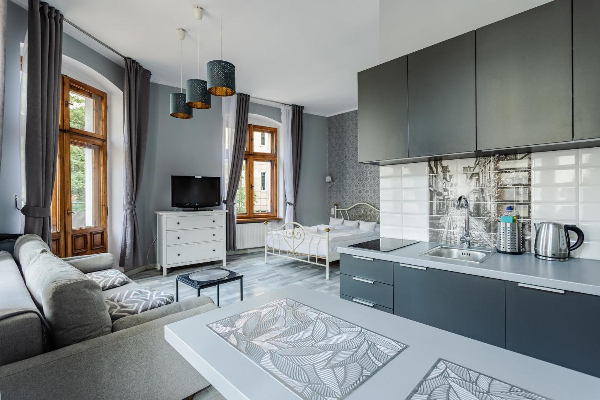 Functional And Comfortable Very Berry Studios In Poznan By Noclegi Renters Esterno foto