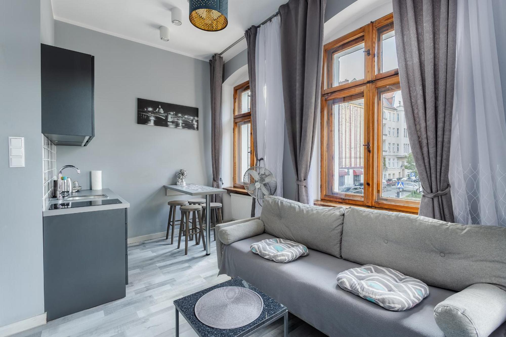 Functional And Comfortable Very Berry Studios In Poznan By Noclegi Renters Esterno foto