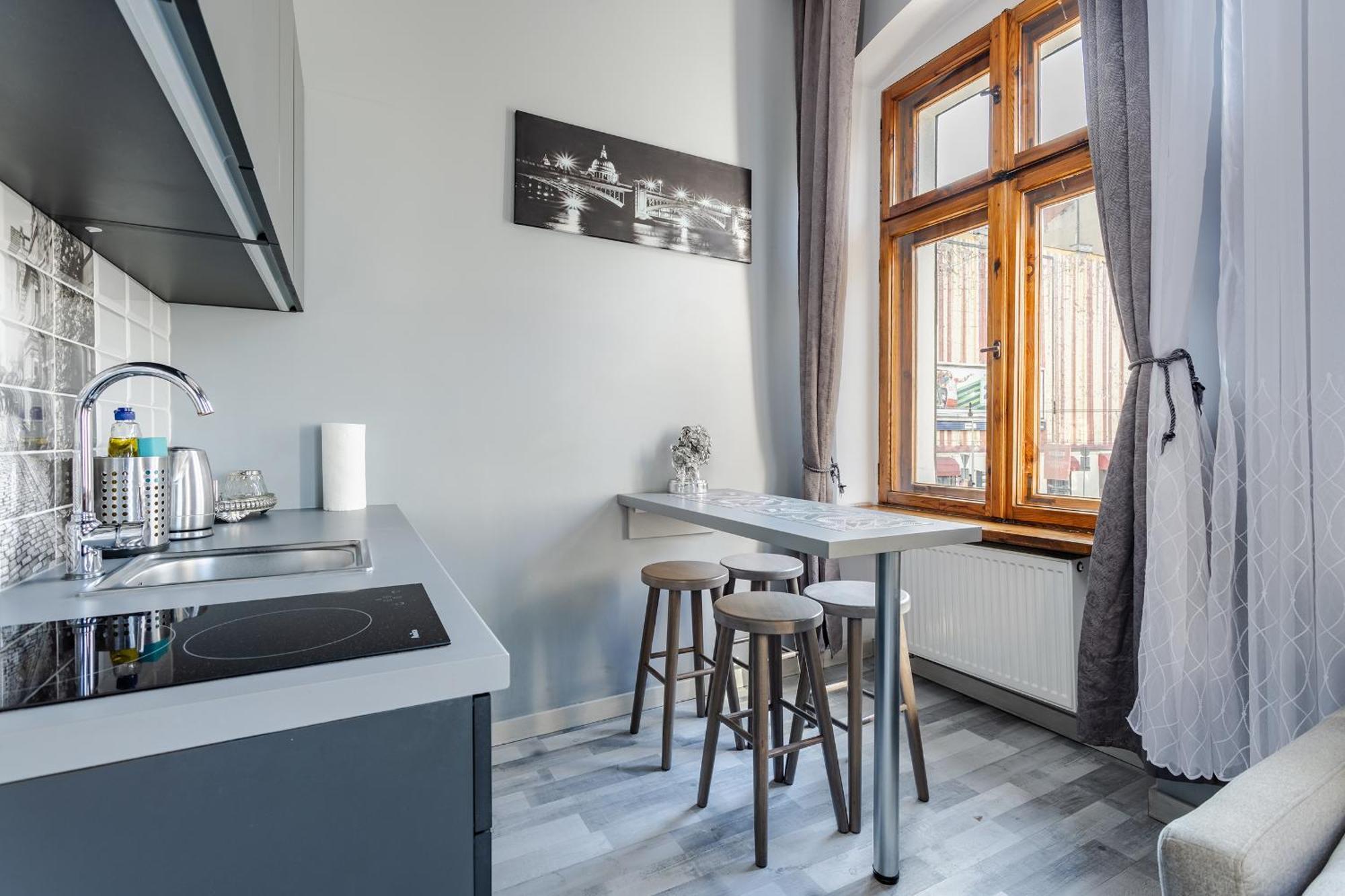 Functional And Comfortable Very Berry Studios In Poznan By Noclegi Renters Esterno foto