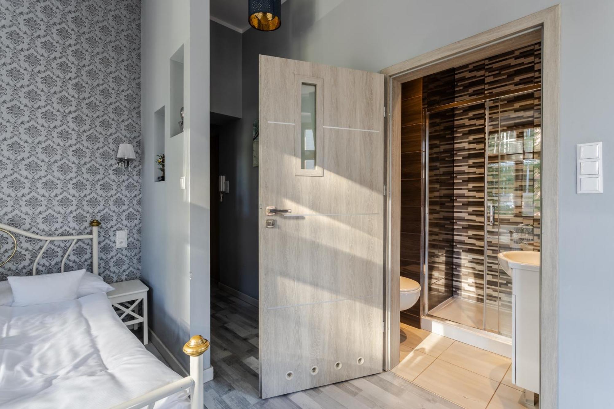 Functional And Comfortable Very Berry Studios In Poznan By Noclegi Renters Esterno foto