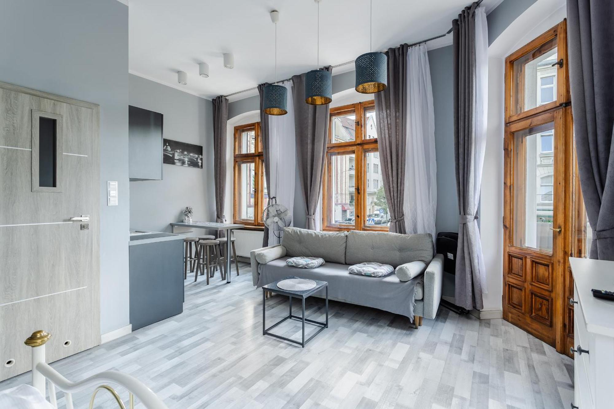 Functional And Comfortable Very Berry Studios In Poznan By Noclegi Renters Esterno foto